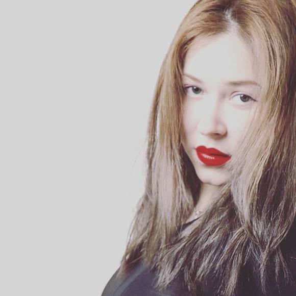 Meet your Posher, Miranda - Picture 1 of 1