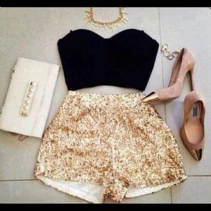 Like new tobi sequined gold hot pants