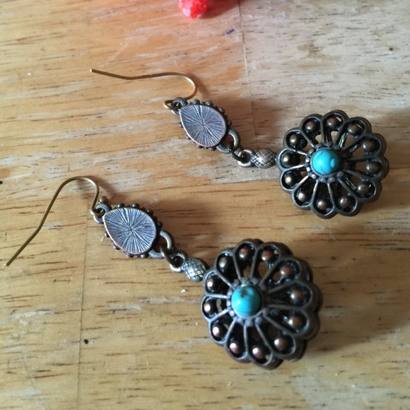 Vintage copper earring - Picture 3 of 3