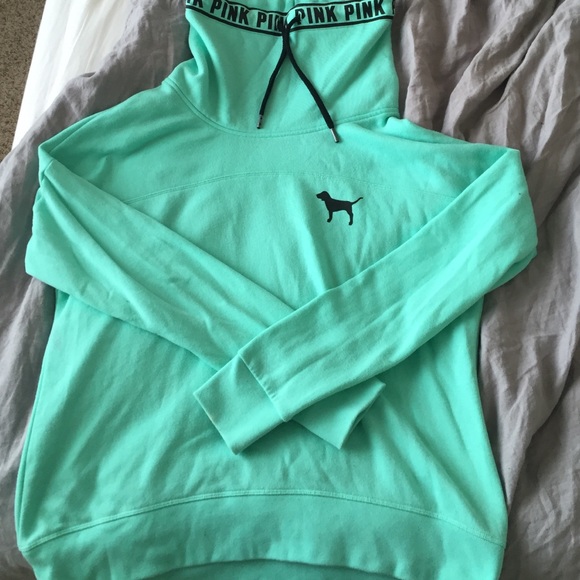 Beautiful pink funnel neck sweatshirt