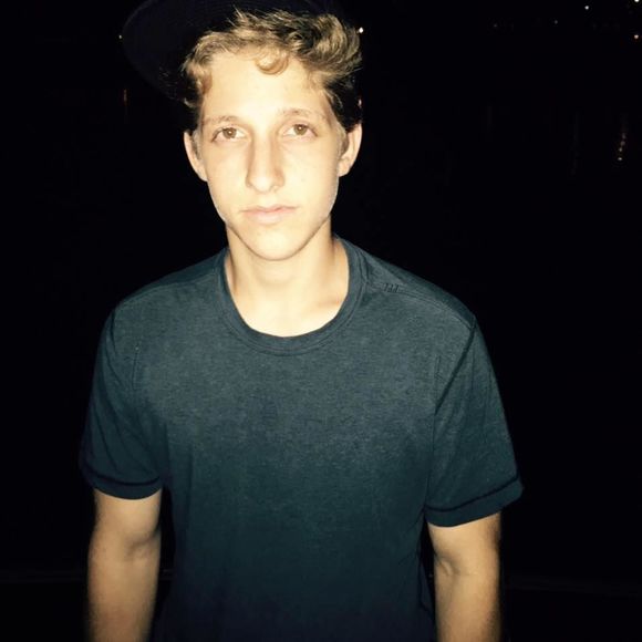 Meet your Posher, David - Picture 1 of 1