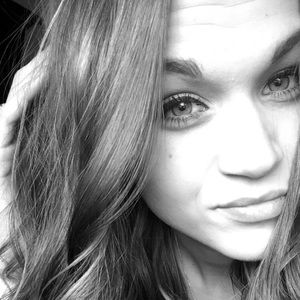 Meet your Posher, Eva