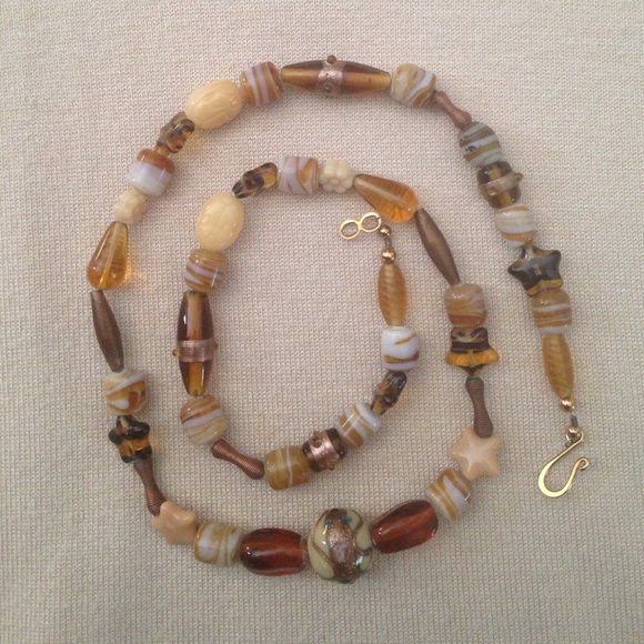 🎉SALE!🎉Necklace - tan, cream, brown colors - Picture 3 of 4