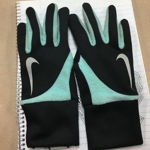 Nike running gloves