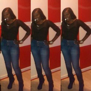 Meet your Posher, Latoya