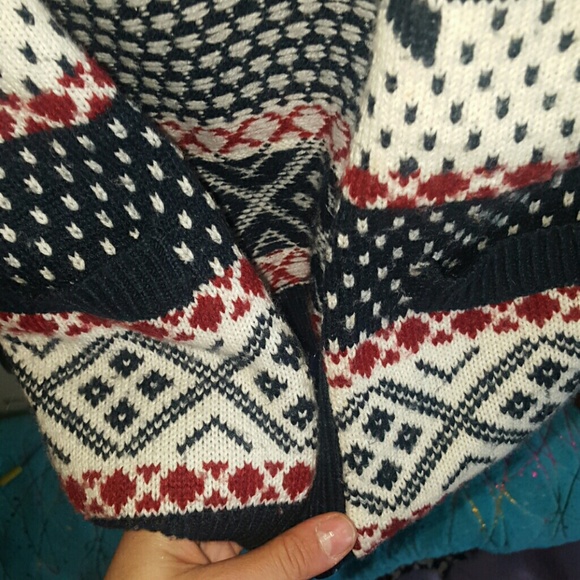 Sweater . - Picture 2 of 3
