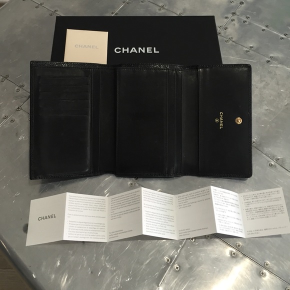 CC Logo Black Caviar Leather Flap Wallet (used) - Picture 3 of 4