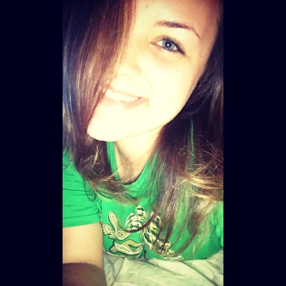 Meet your Posher, Abigail - Picture 1 of 1