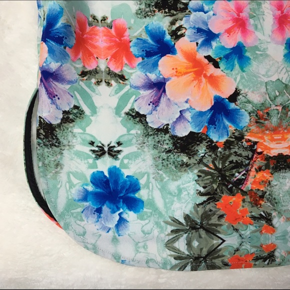 Zara Bright floral print top - Picture 3 of 4