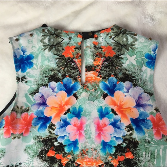 Zara Bright floral print top - Picture 4 of 4
