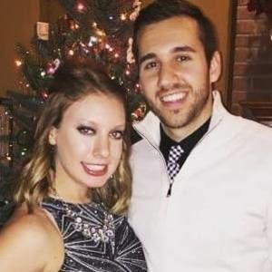 Meet your Posher, Kelley