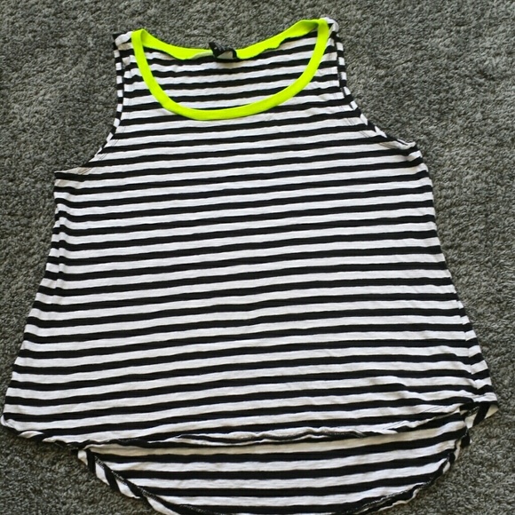 Black & white striped TORRID hi-low tunic top