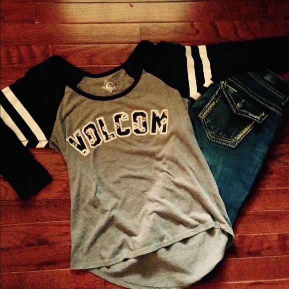 Volcom baseball shirt