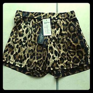 NWT - Leopard Elegant Short.