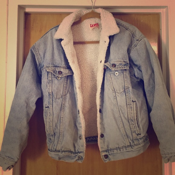 Vintage Levis Denim Jacket w/Sheerling-like Lining