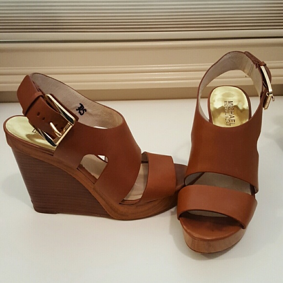 Michael Kors wedges size 7.5