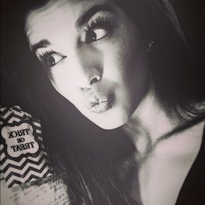 Meet your Posher, Ashlee