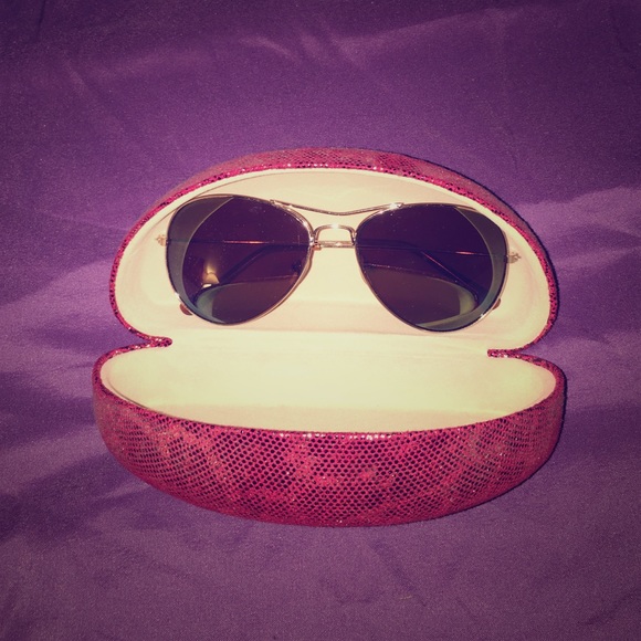 Green Aviator Sunglasses w/ Red Leopard Print Case