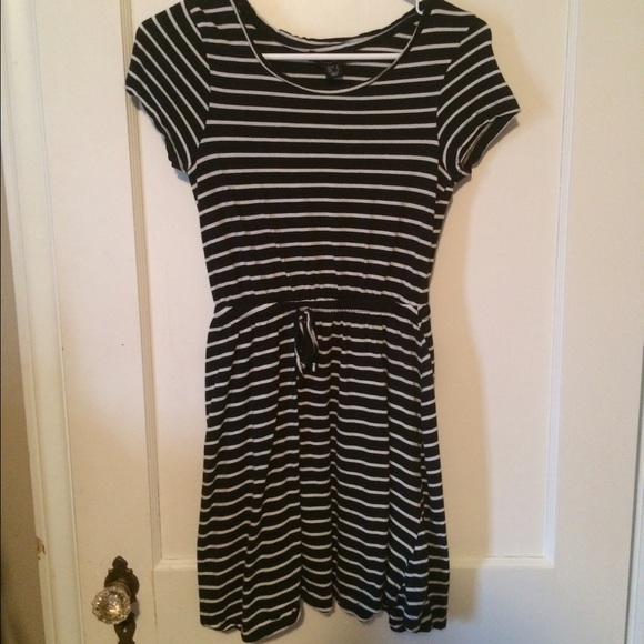 Cute black and white dress