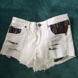 Geometric Ripped Shorts