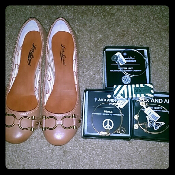 RESERVED @malenacarpio TRADE $ 220