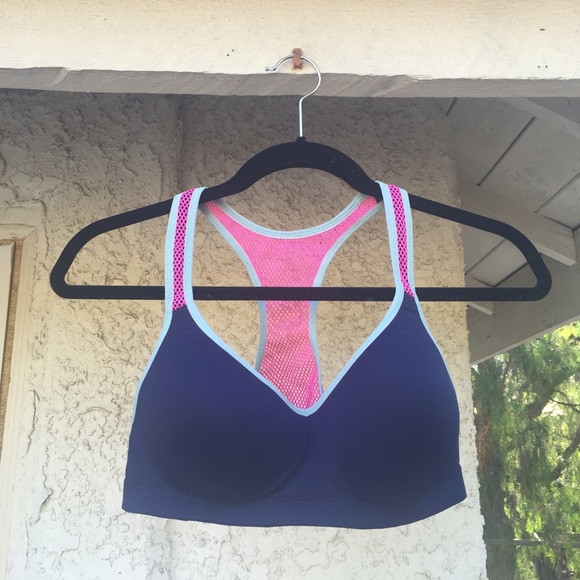PINK Victoria's Secret sports bra