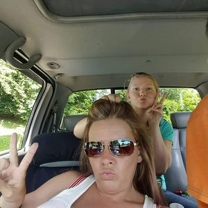 Meet your Posher, Connie