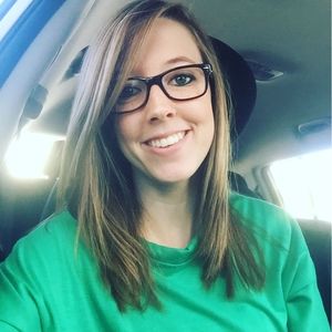 Meet your Posher, Alyssa