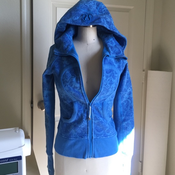 Paisley lululemon Scuba hoodie with thumbholes