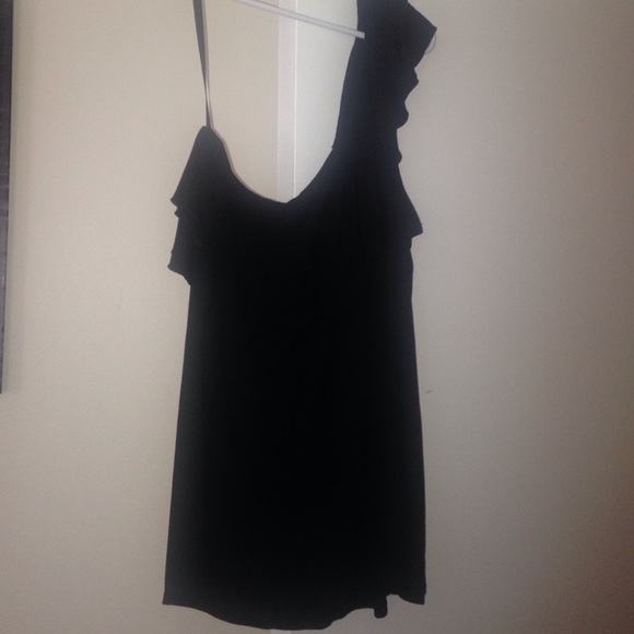 One sleeve blouse