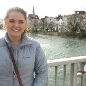 Meet your Posher, Alexandra