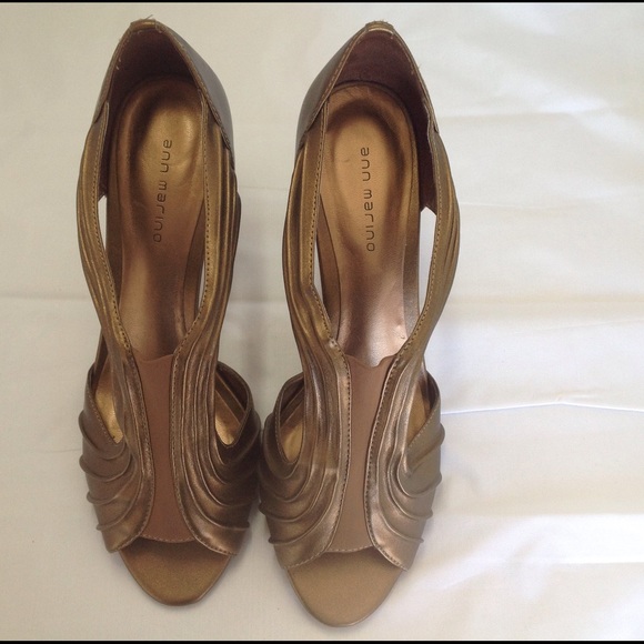 🎀Ann Marino Bronze Peep Toe Heels🎀 - Picture 1 of 4