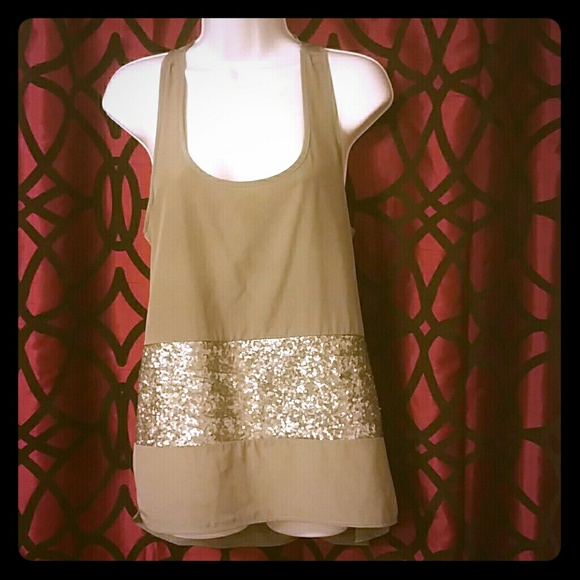 Super cute and sexy BAR III top tan/brown