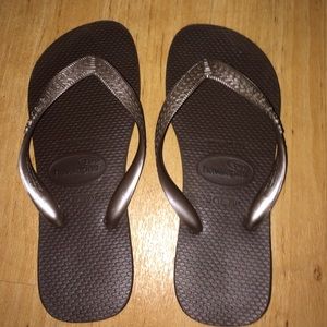 Brown thick strap haviannas