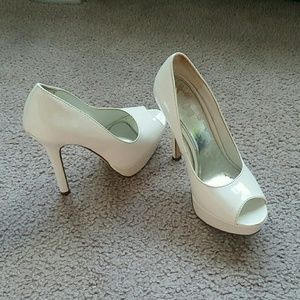 White high heel platforms