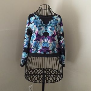 Forever 21 Floral Crop Sweater