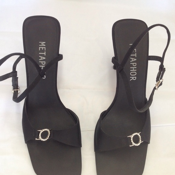 💛Black satin type dressy Metaphor heels💛 - Picture 1 of 4