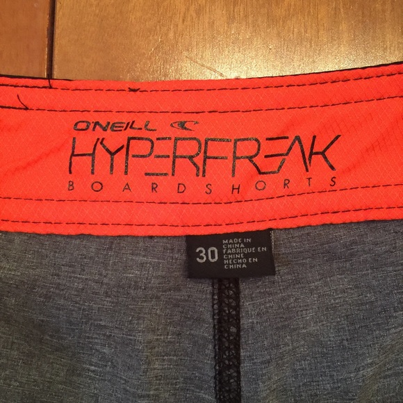 "SOLD" Men's O'Niell Board Shorts - Picture 2 of 3