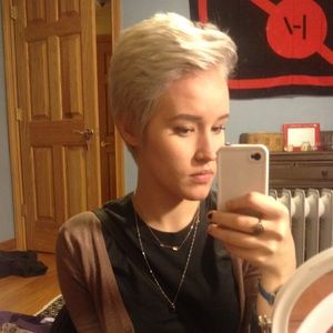 Meet your Posher, Becky