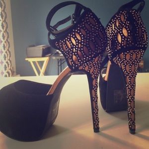 Shoes by scene size 11 women shoes!