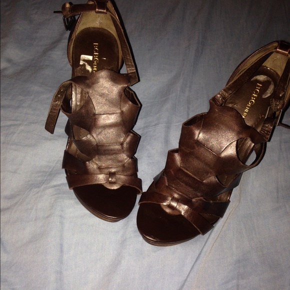 Shoes - Picture 2 of 4