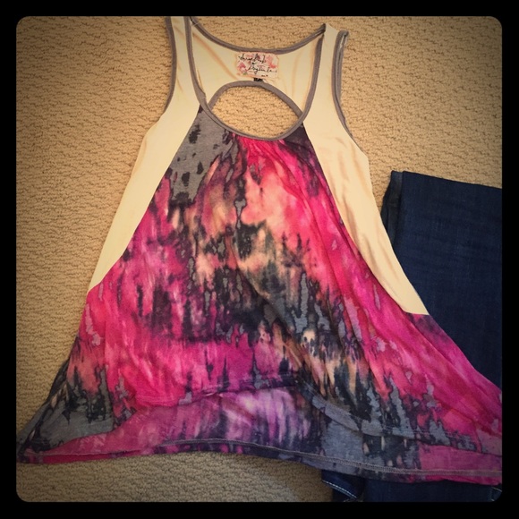 Scrapbook originals tie dyed tank top.  Crop cente