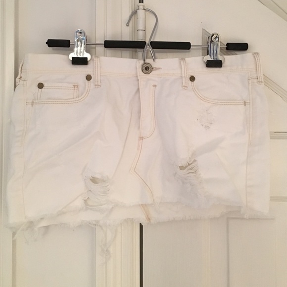 Hollister white denim mini 6