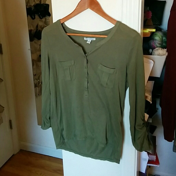 American eagle military green Henley top