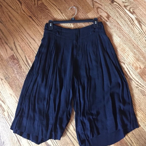 Never worn pleated culottes by fifth city !