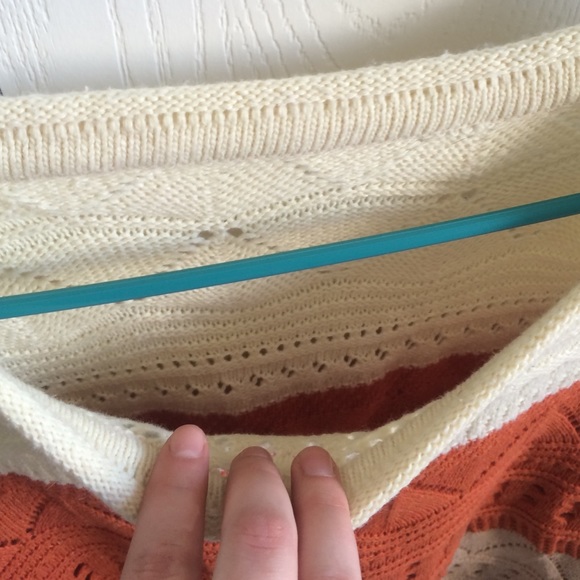 Color block sweater - Picture 3 of 4