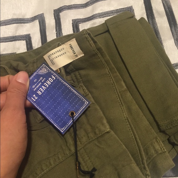 Pleat front cotton pants - Picture 3 of 4