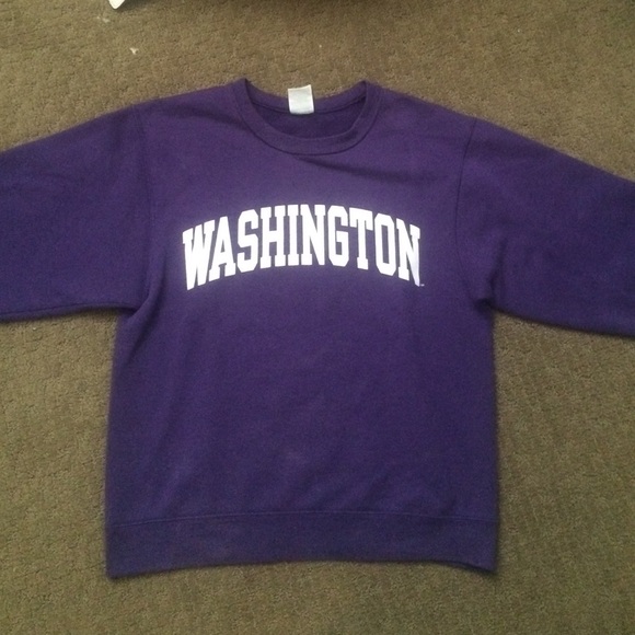 University of Washington purple crew  sweatshirt