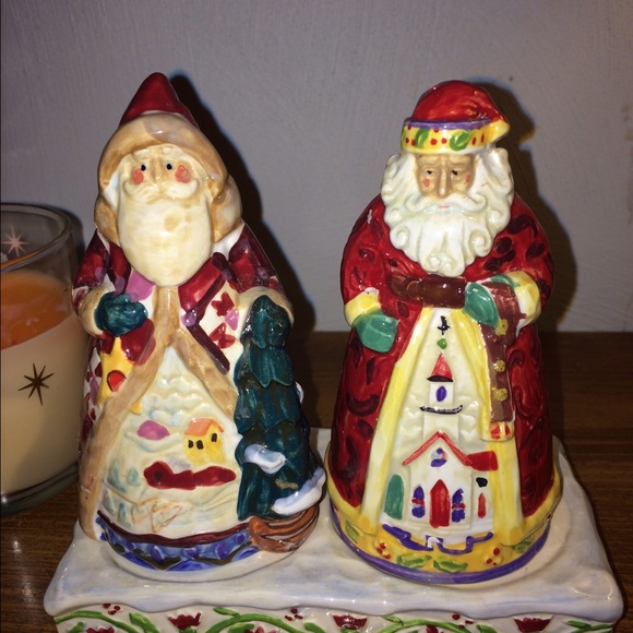 Jim Shore holiday traditions salt&pepper set