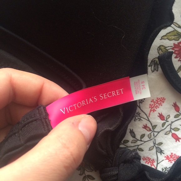 🍍SOLD🍍 Victoria's Secret swim push-up bikini top - Picture 2 of 3